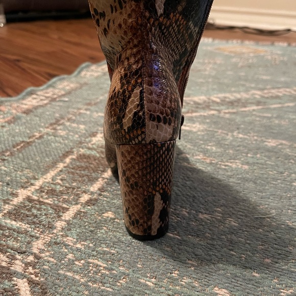 Snake skin (multi color) bootie - Picture 3 of 4
